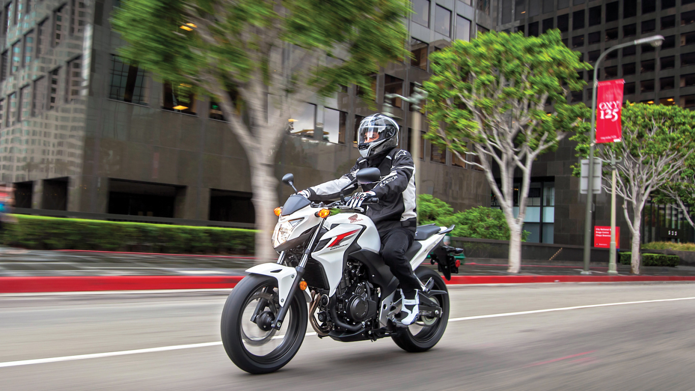 Тест-драйв мотоцикла Новый мотоцикл Honda CB 500 F