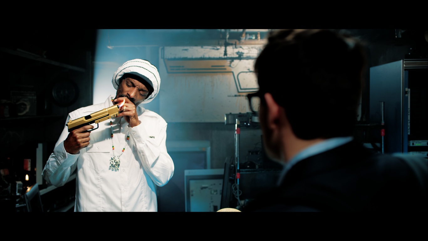 Одноклассники.ru НаCLICKай удачу Снуп Дог подкуривает