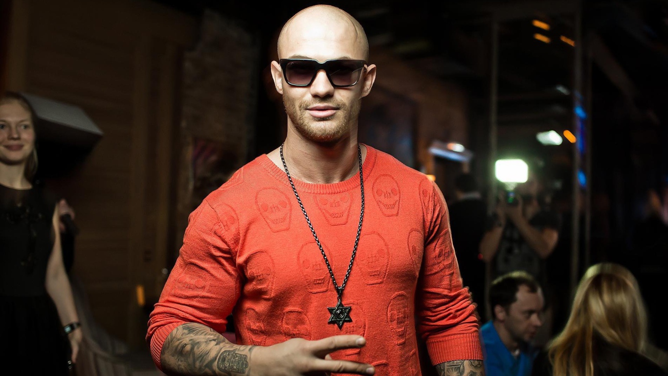 Егор Крид постригся