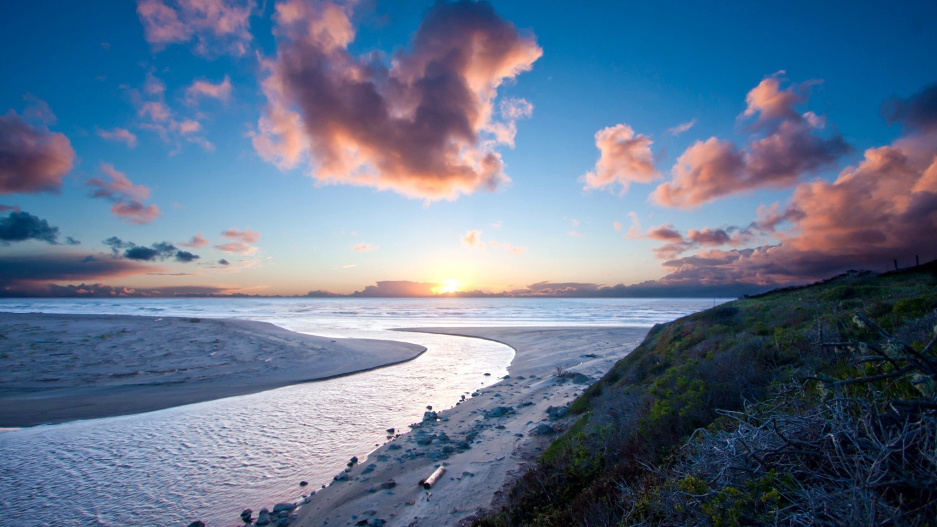 Красивый ручей