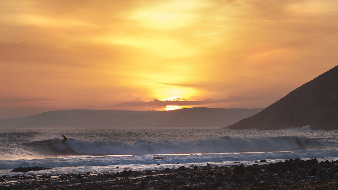 Пенистые волны