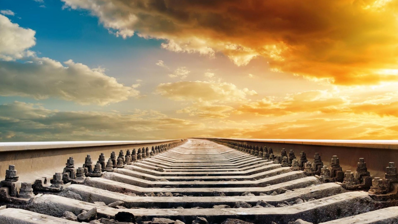 Железная дорога и чёткий горизонт