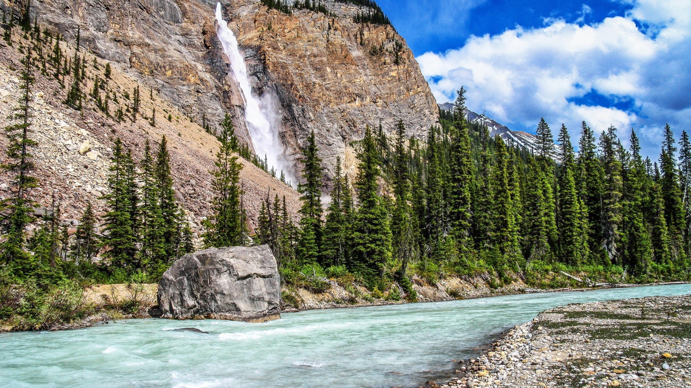 Водопад на горе