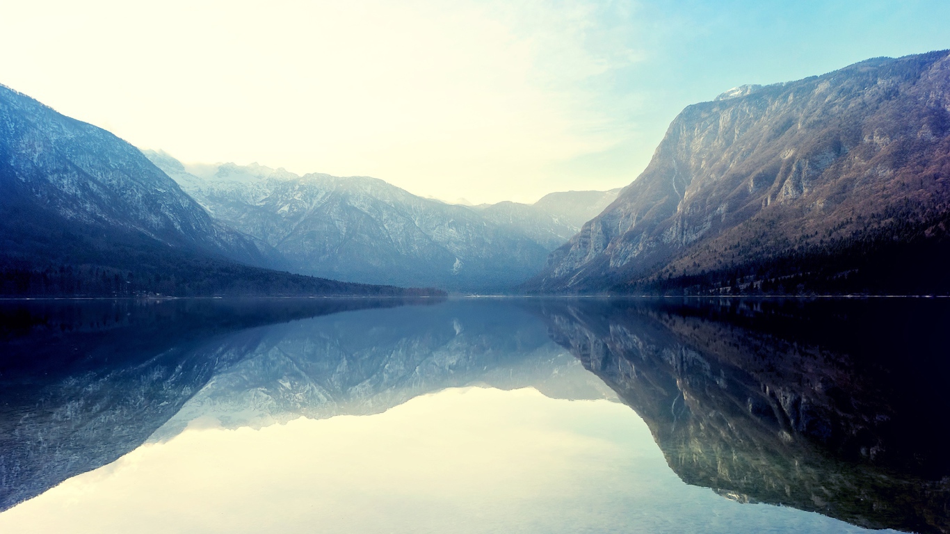 Отражение в озере