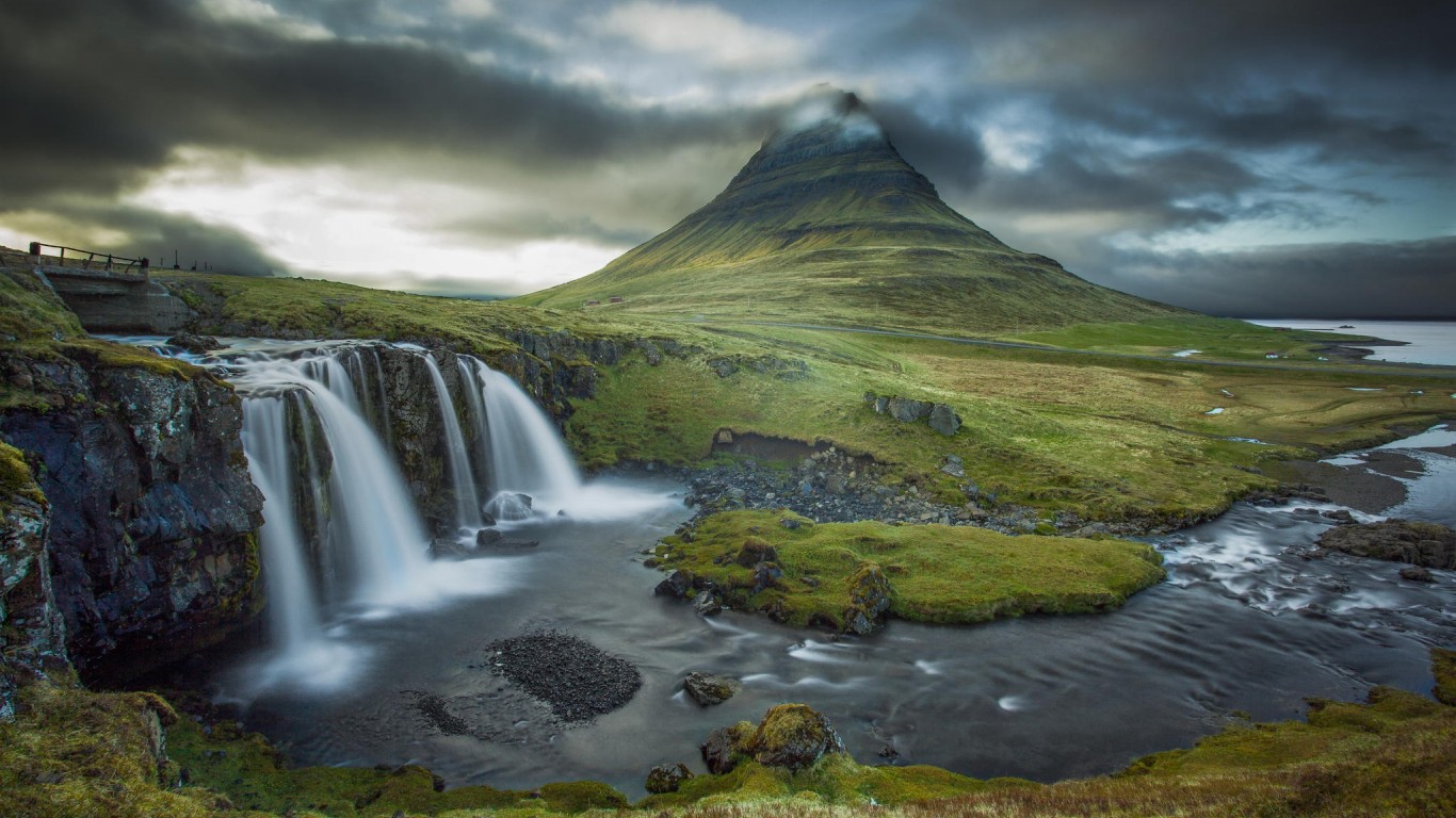 Спящий вулкан в Исландии