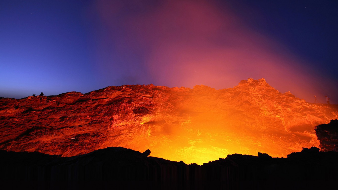 Огненное жерло вулкана