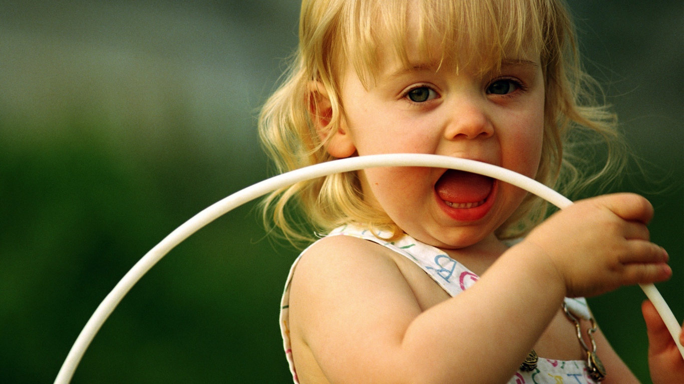 Симпатичная девочка