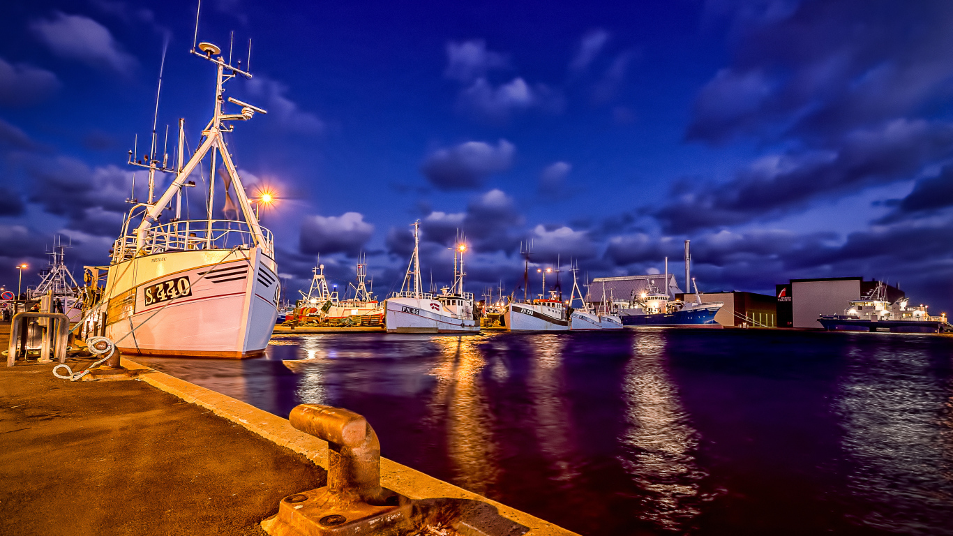 Вечер в порту