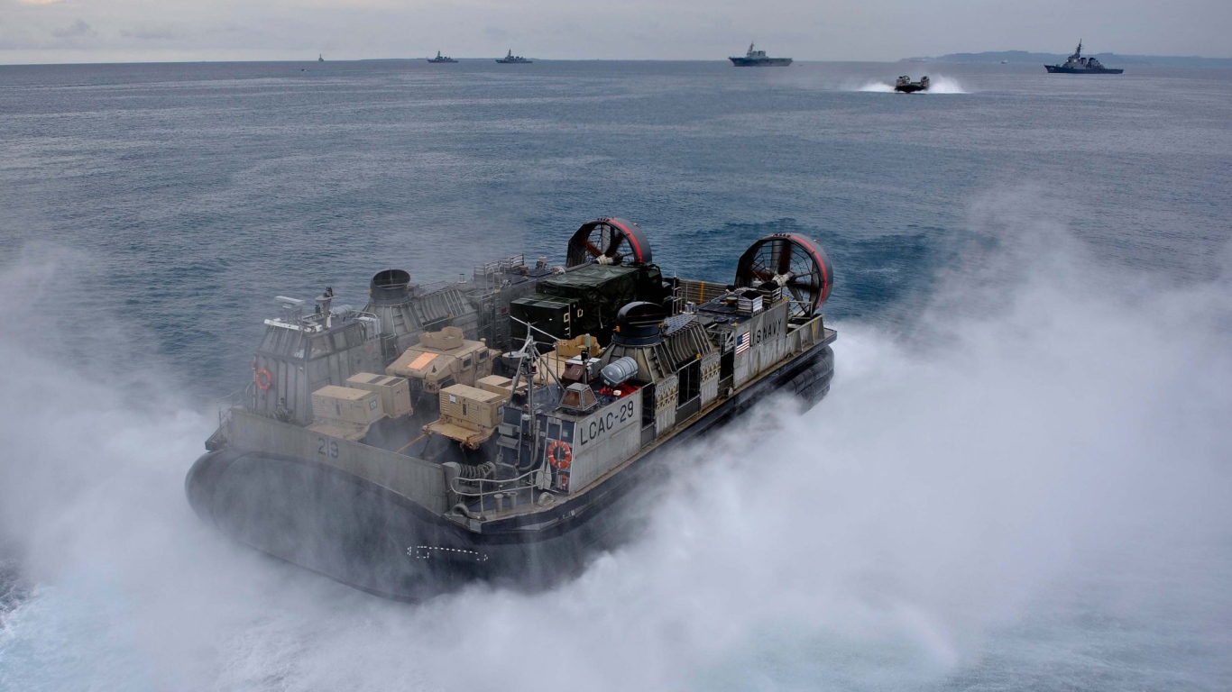 Катер на воздушной подушке