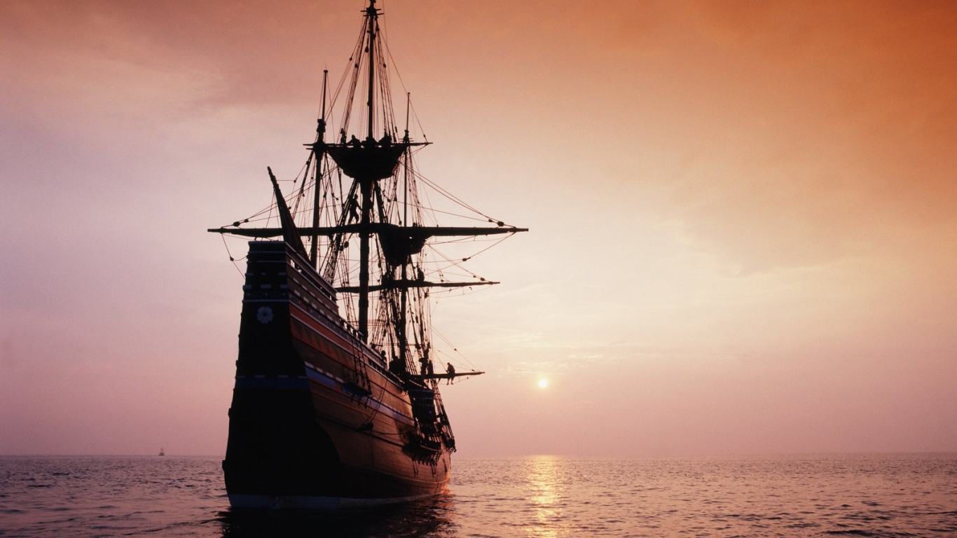 Парусник идет на закат солнца