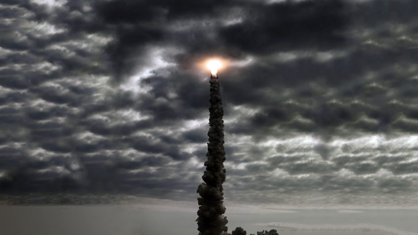 След от ракеты