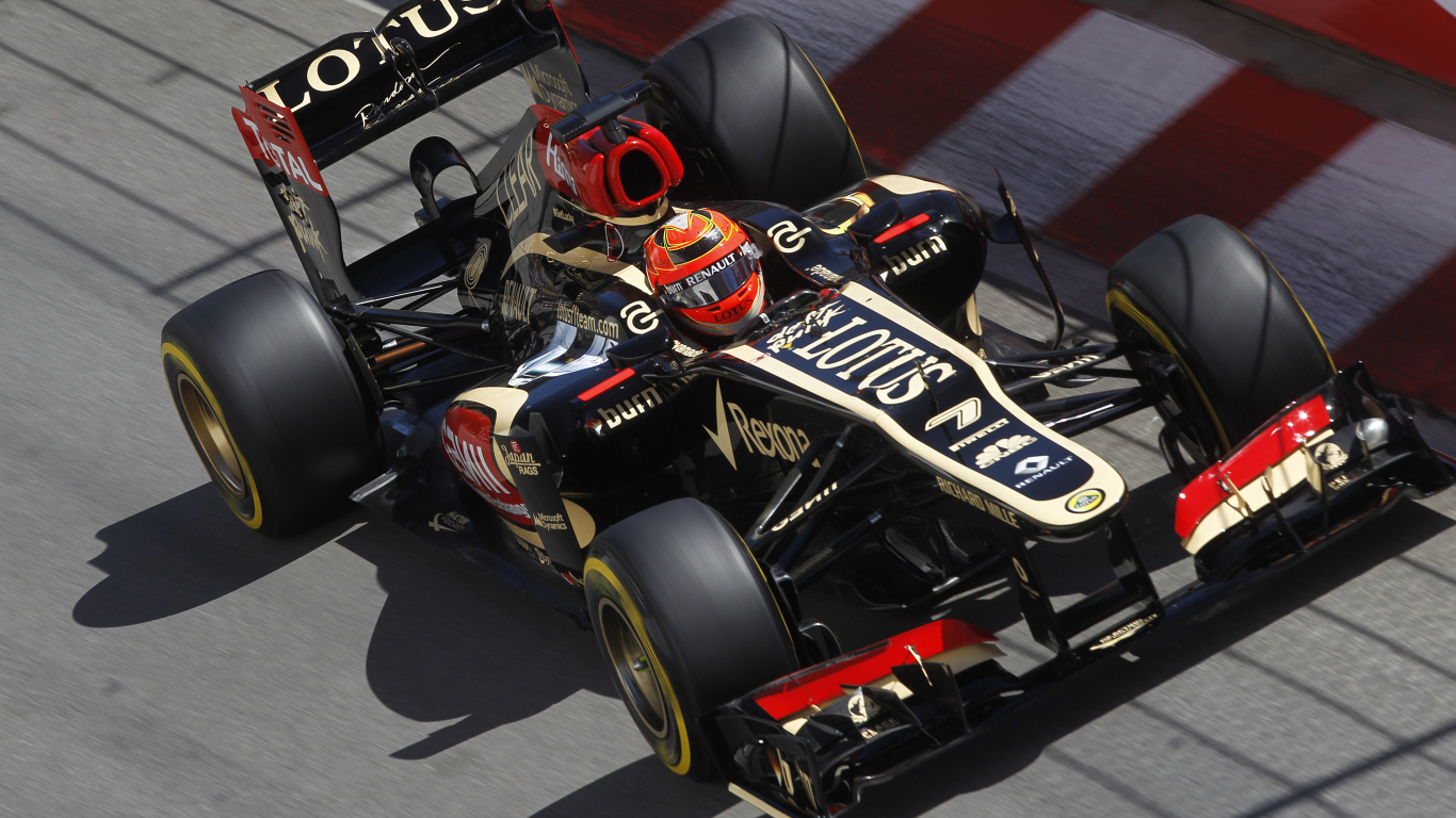 Гонщик на скоростной трассе