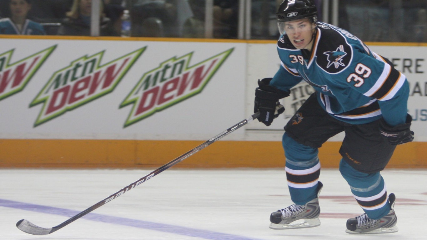 Игрок Сан-Хосе Логан Кутюр