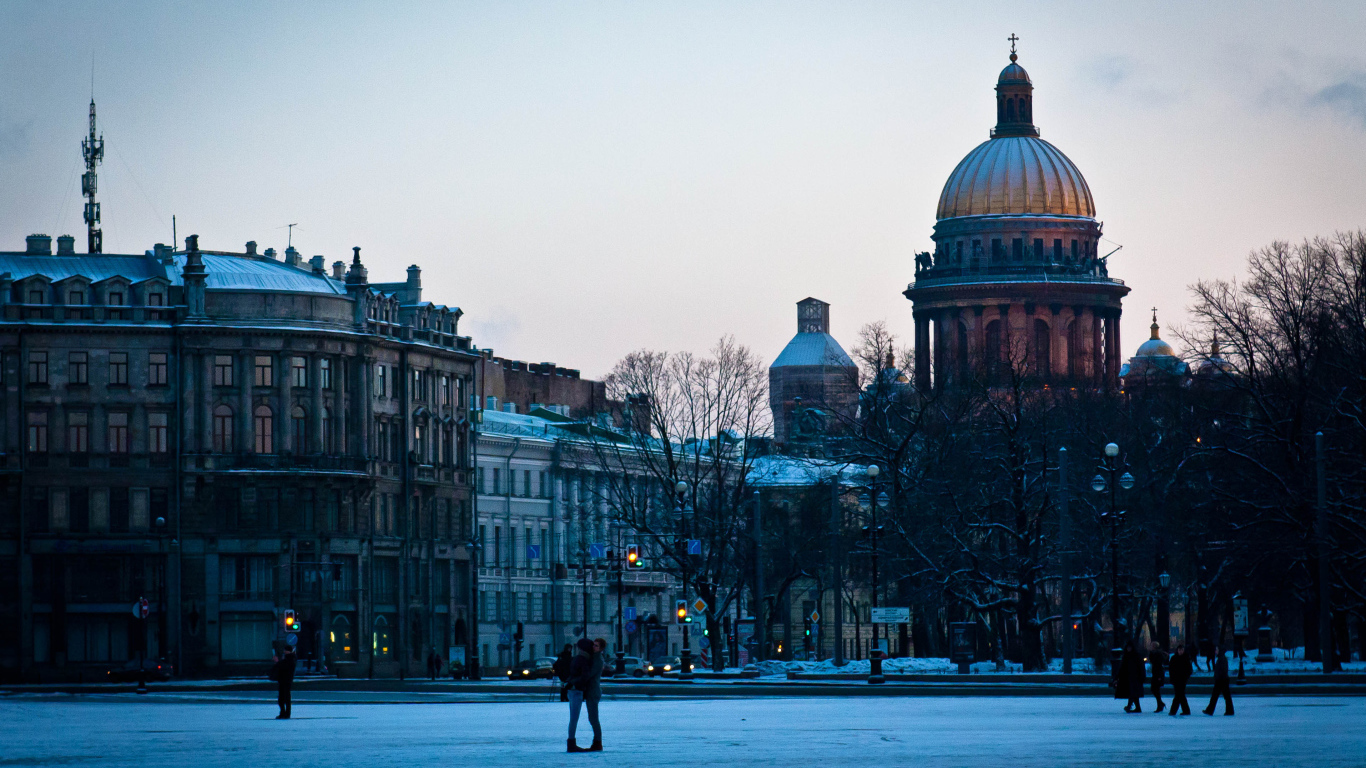 Снег в Санкт-Петербурге Исаакиевский Собор