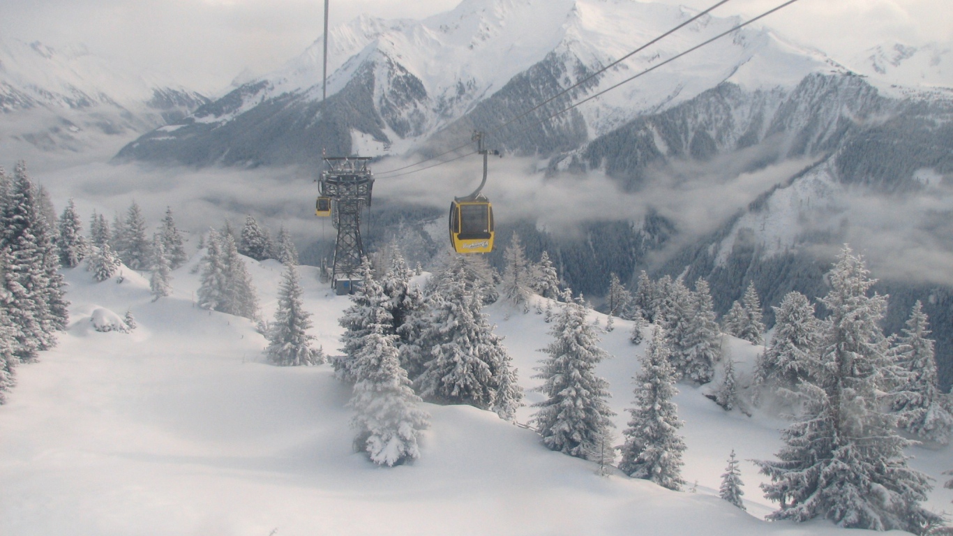 Подъемник на горнолыжном курорте Майрхофен, Австрия