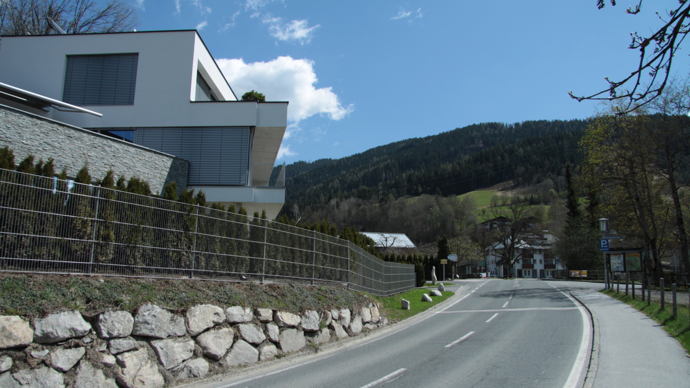 Горная дорога на курорте Цель-ам-Зее, Австрия