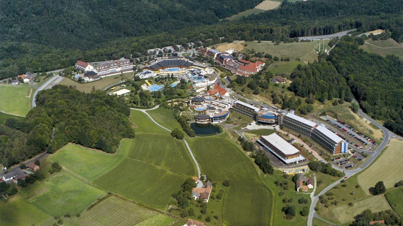 Панорама на курорте Бад Лойперсдорф, Австрия