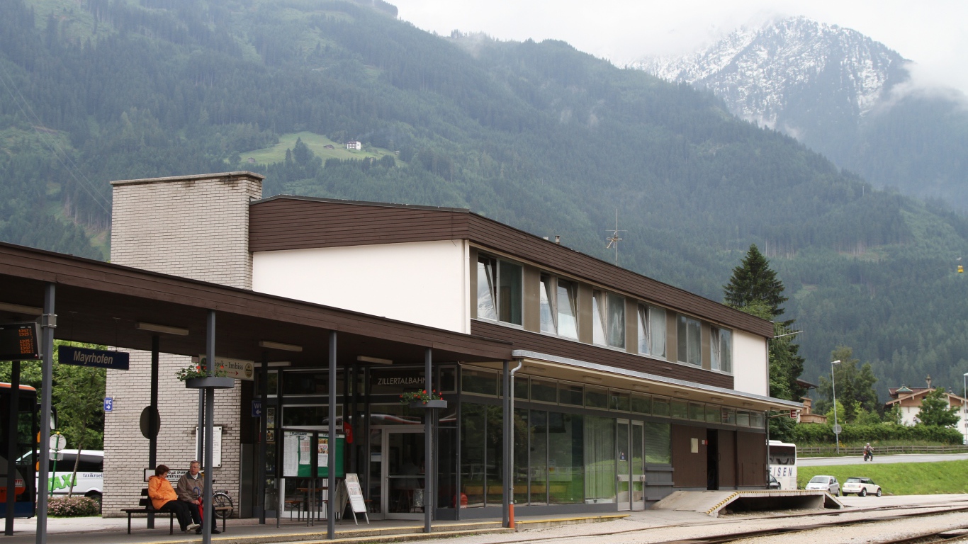 Железнодорожная станция на горнолыжном курорте Майрхофен, Австрия