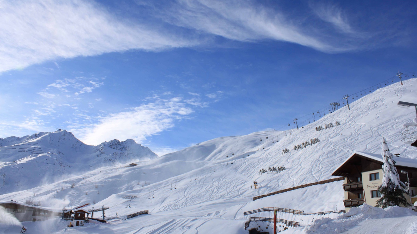 Крутой склон на горнолыжном курорте Зёльден, Австрия