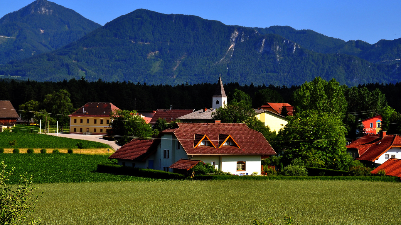 Городские дома в окрестностях озера Клопайнер Зее, Австрия