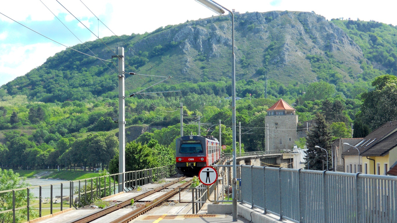 Железнодорожная станция в городе Гайнберг, Австрия