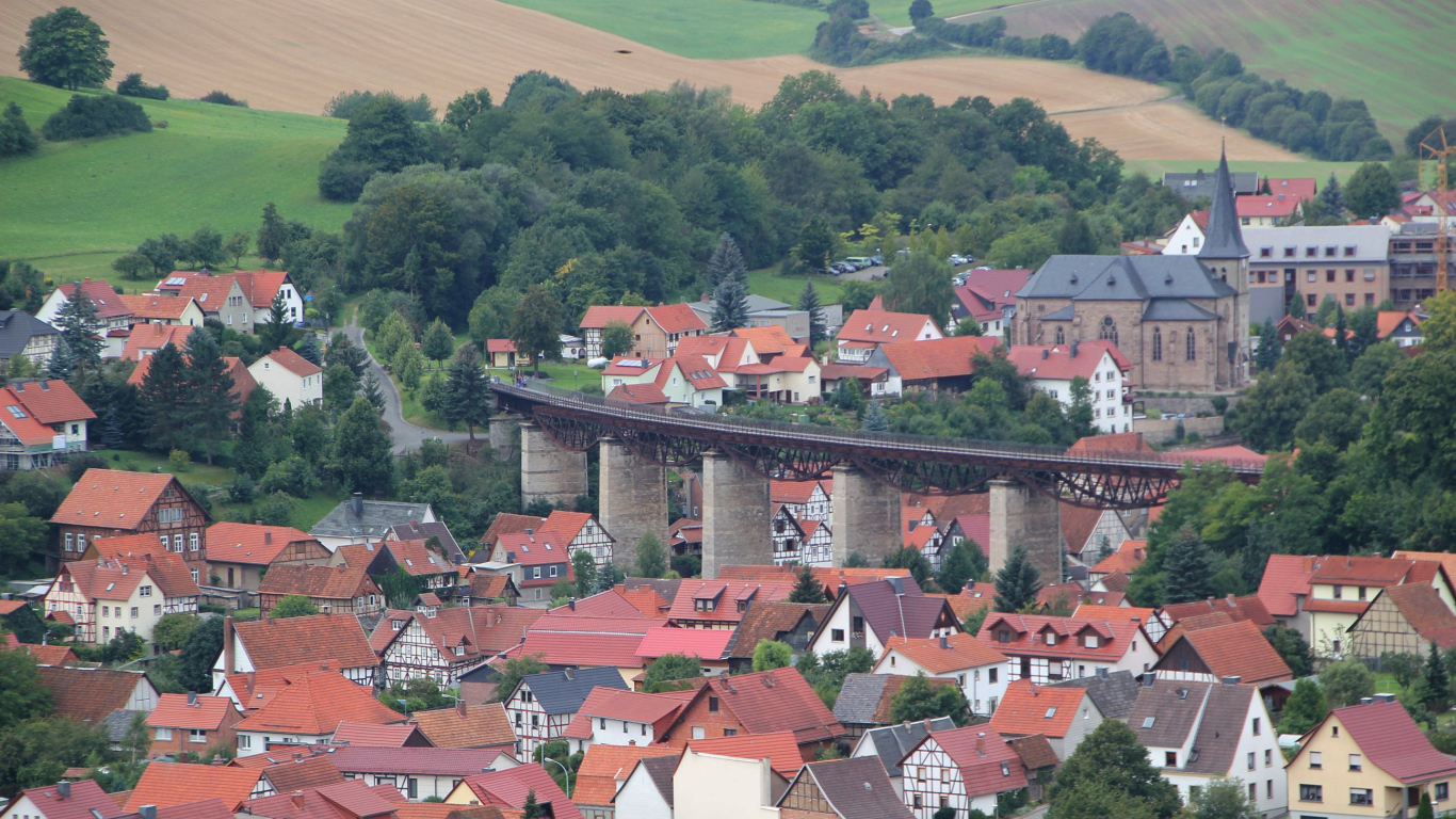Городские здания в городе Лэнгенфельд, Австрия