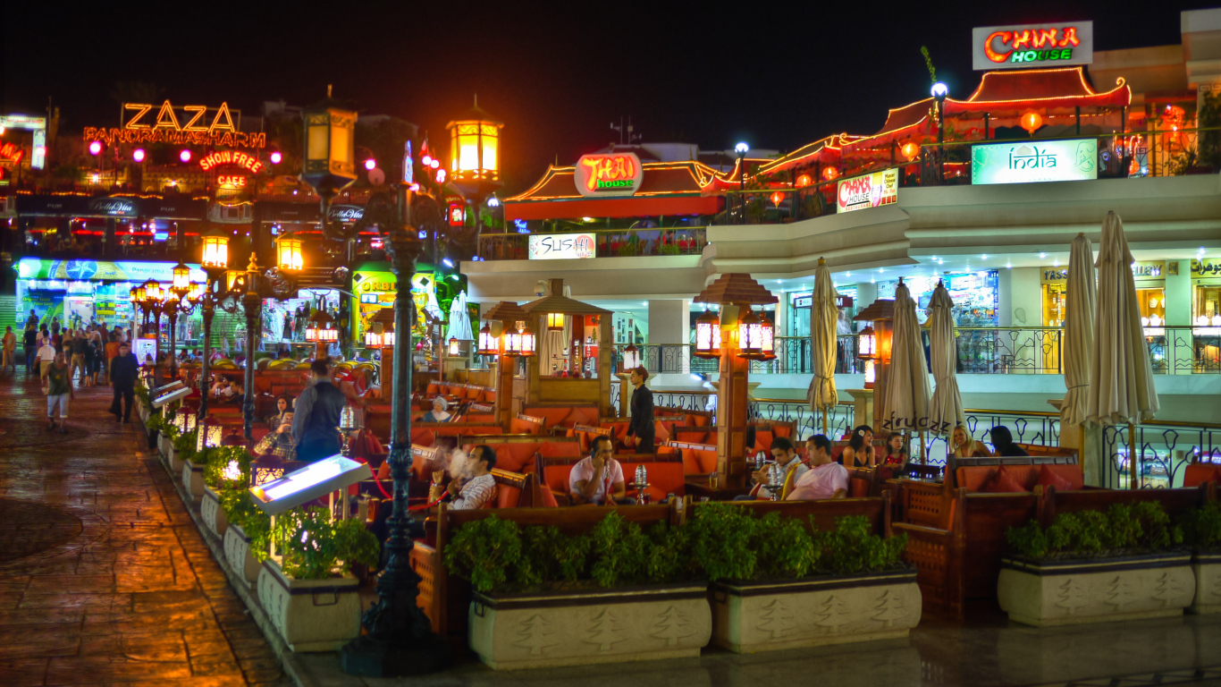 Ночные огни на курорте Шарм эль Шейх, Египет