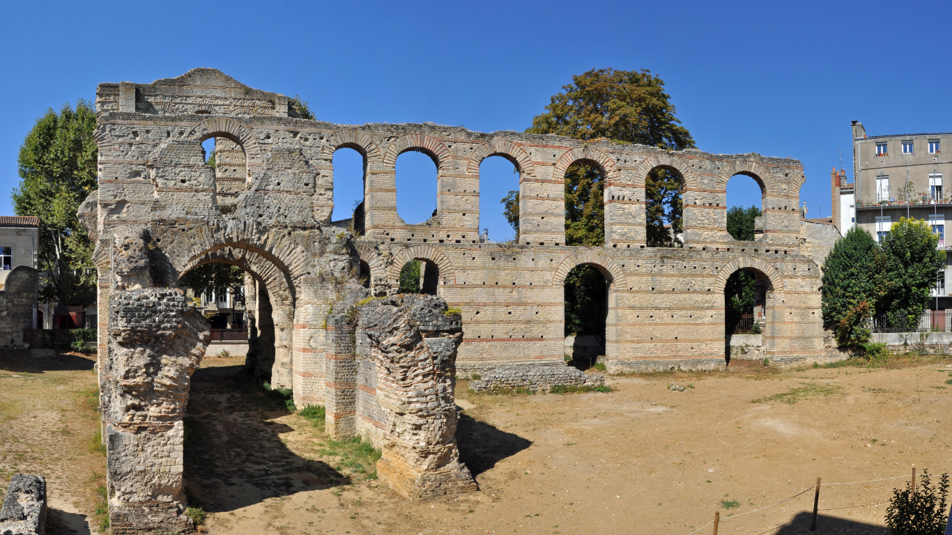 Старинные развалины в Бордо, Франция