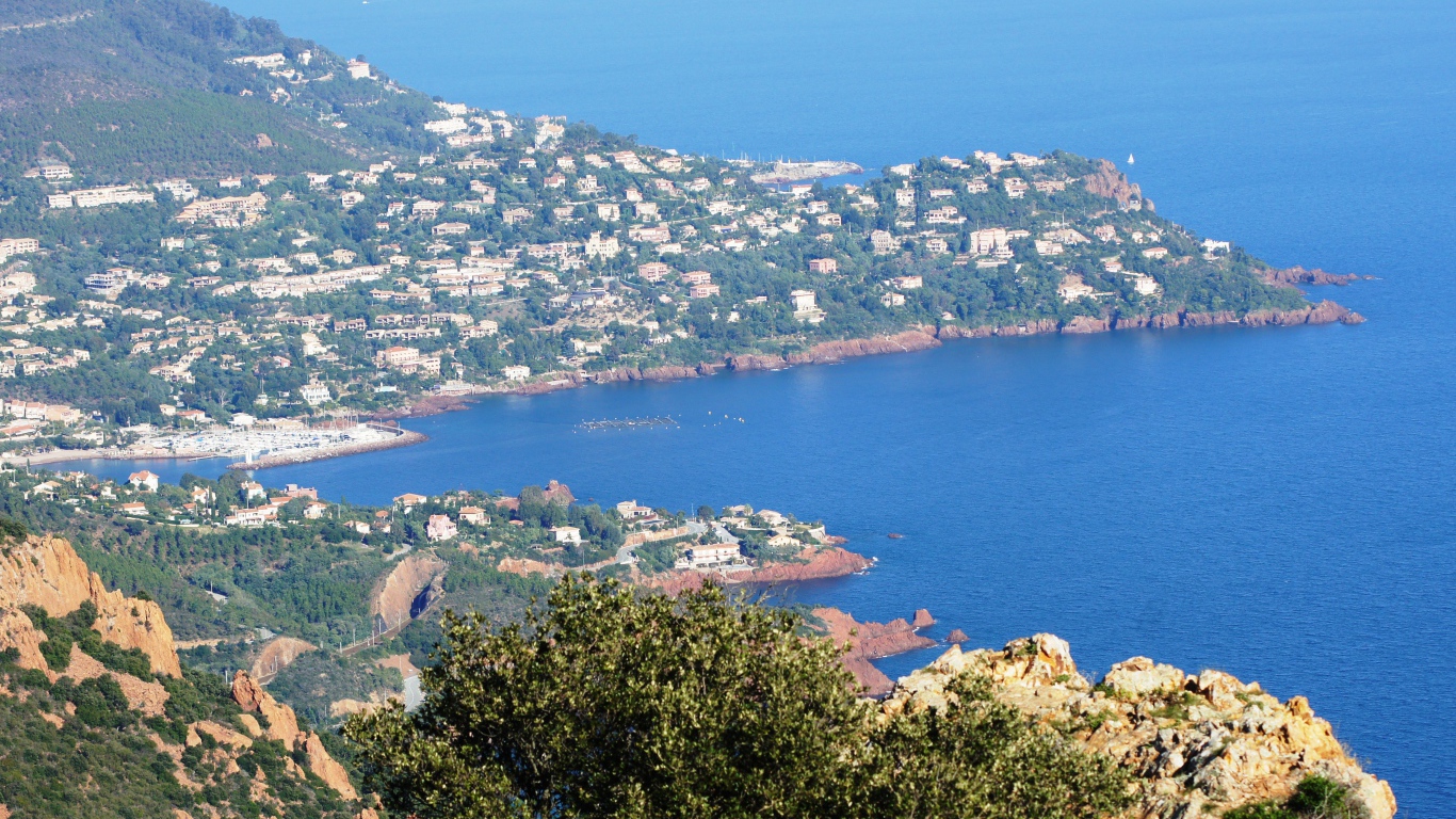 Залив на курорте Манделье ля Напуль, Франция