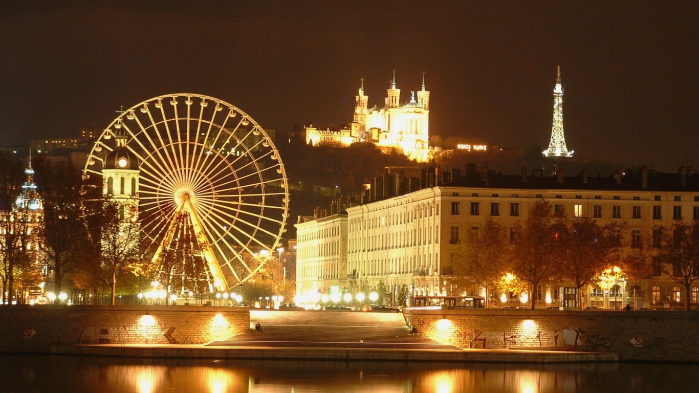 Колесо обозрения в городе Лион, Франция