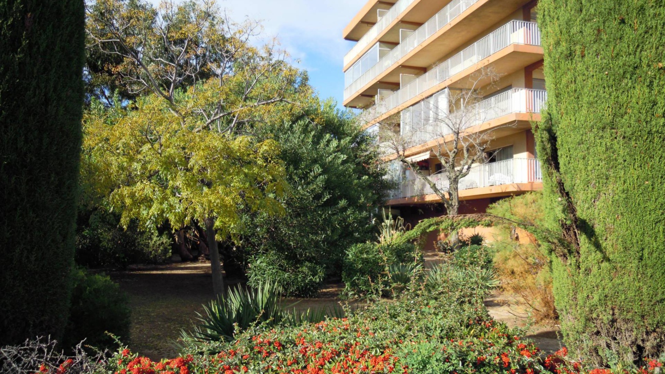 Отель на курорте Порт Де Фрежюс, Франция