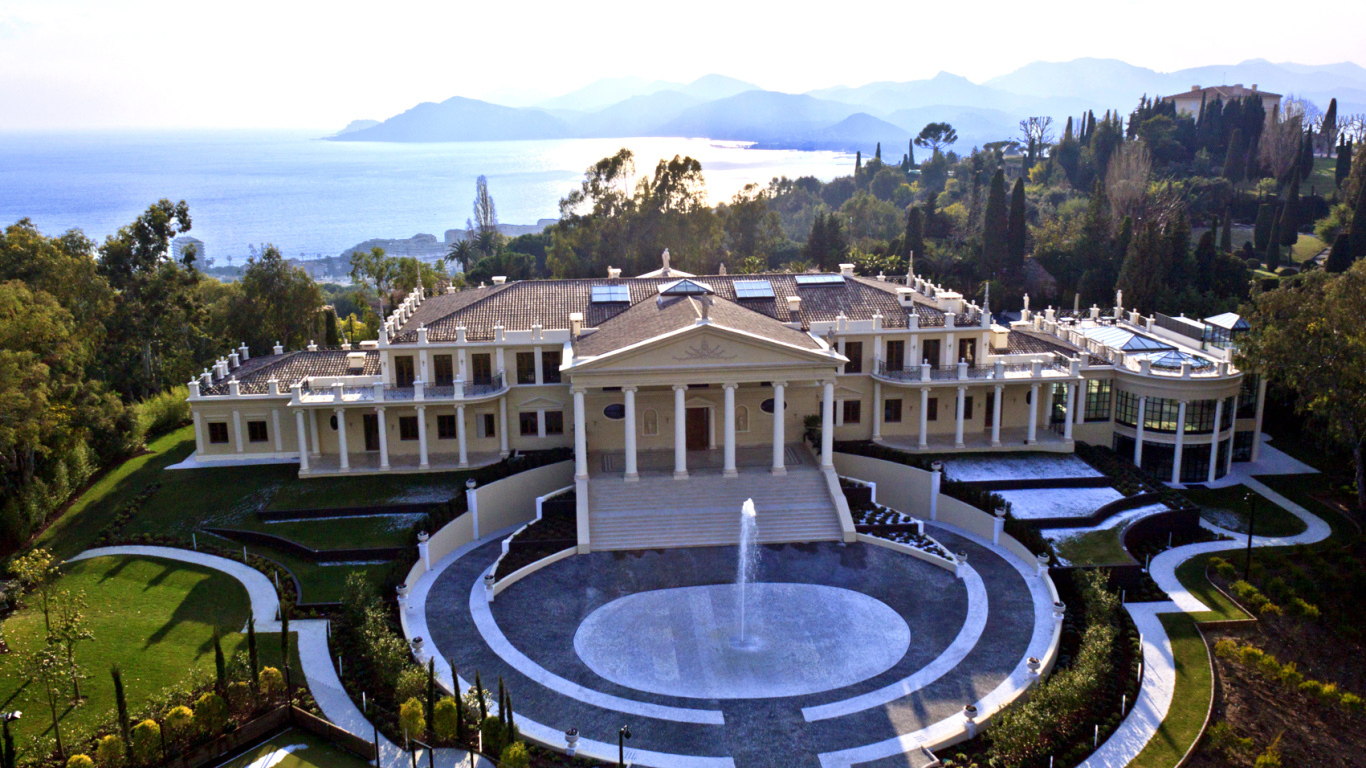 Дворец в Каннах, Франция