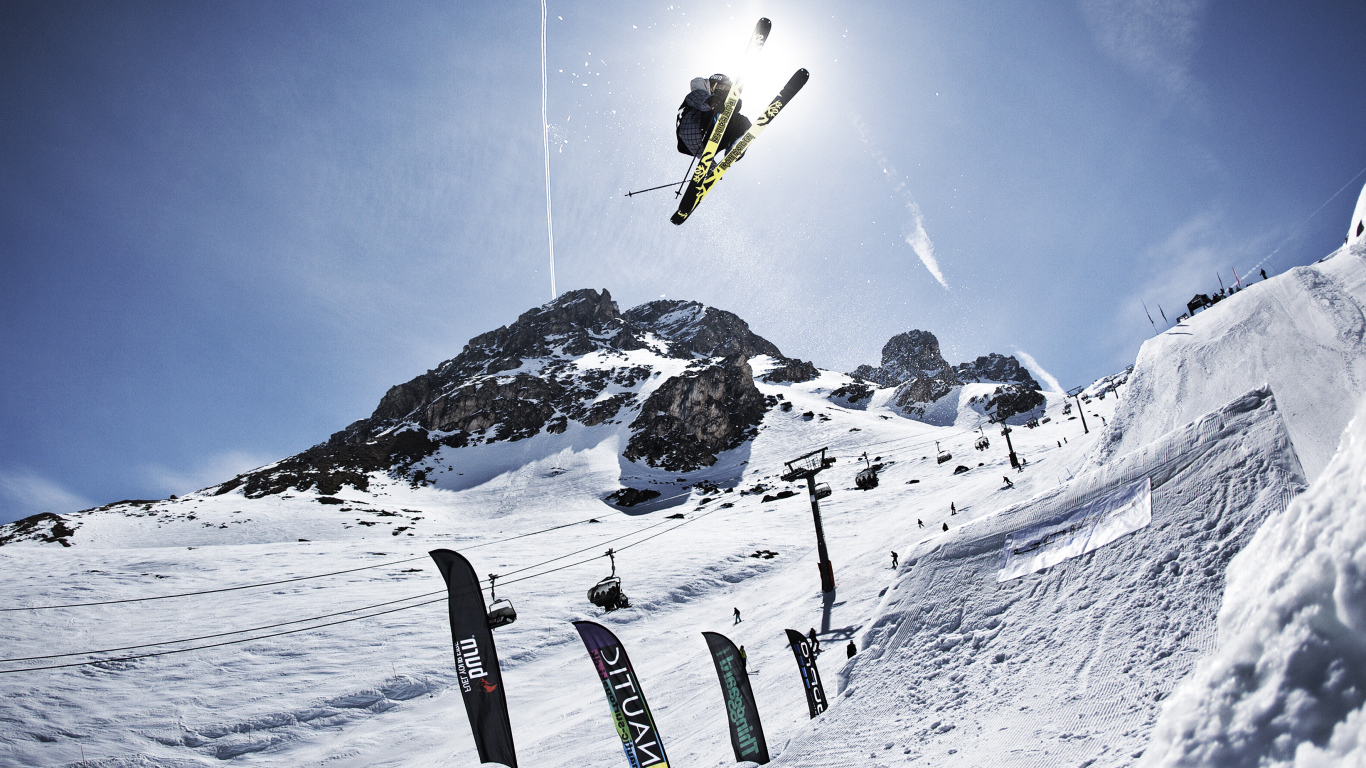 Катание на лыжах на горнолыжном курорте Тинь, Франция