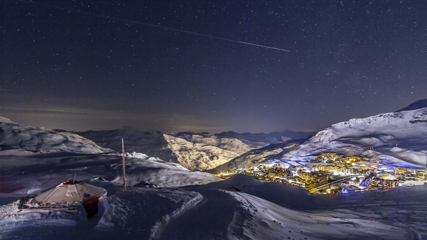 Звездное небо на горнолыжном курорте Валь-Торанс, Франция
