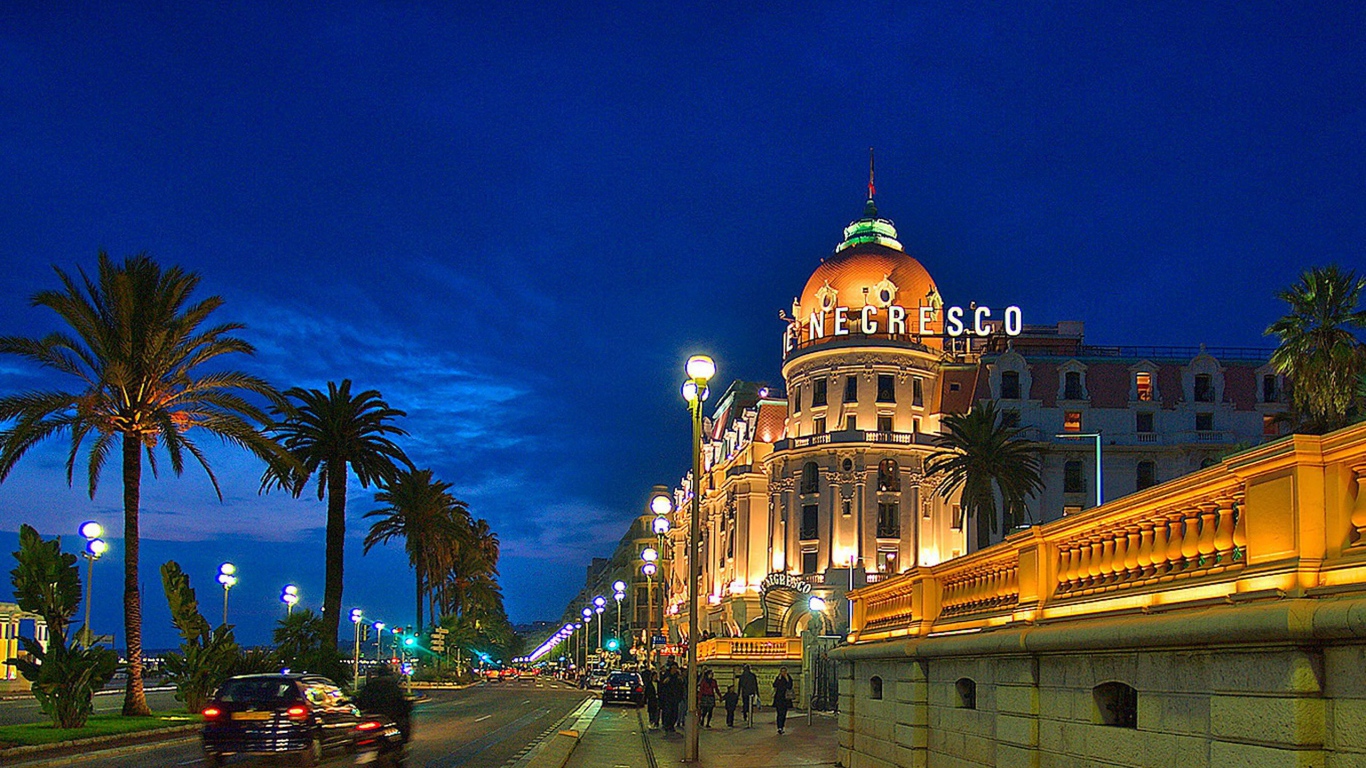 Отель на Лазурном берегу, Франция