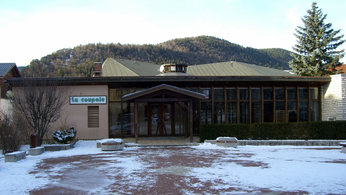 Ресторан на курорте Виллар-де-Ланс, Франция