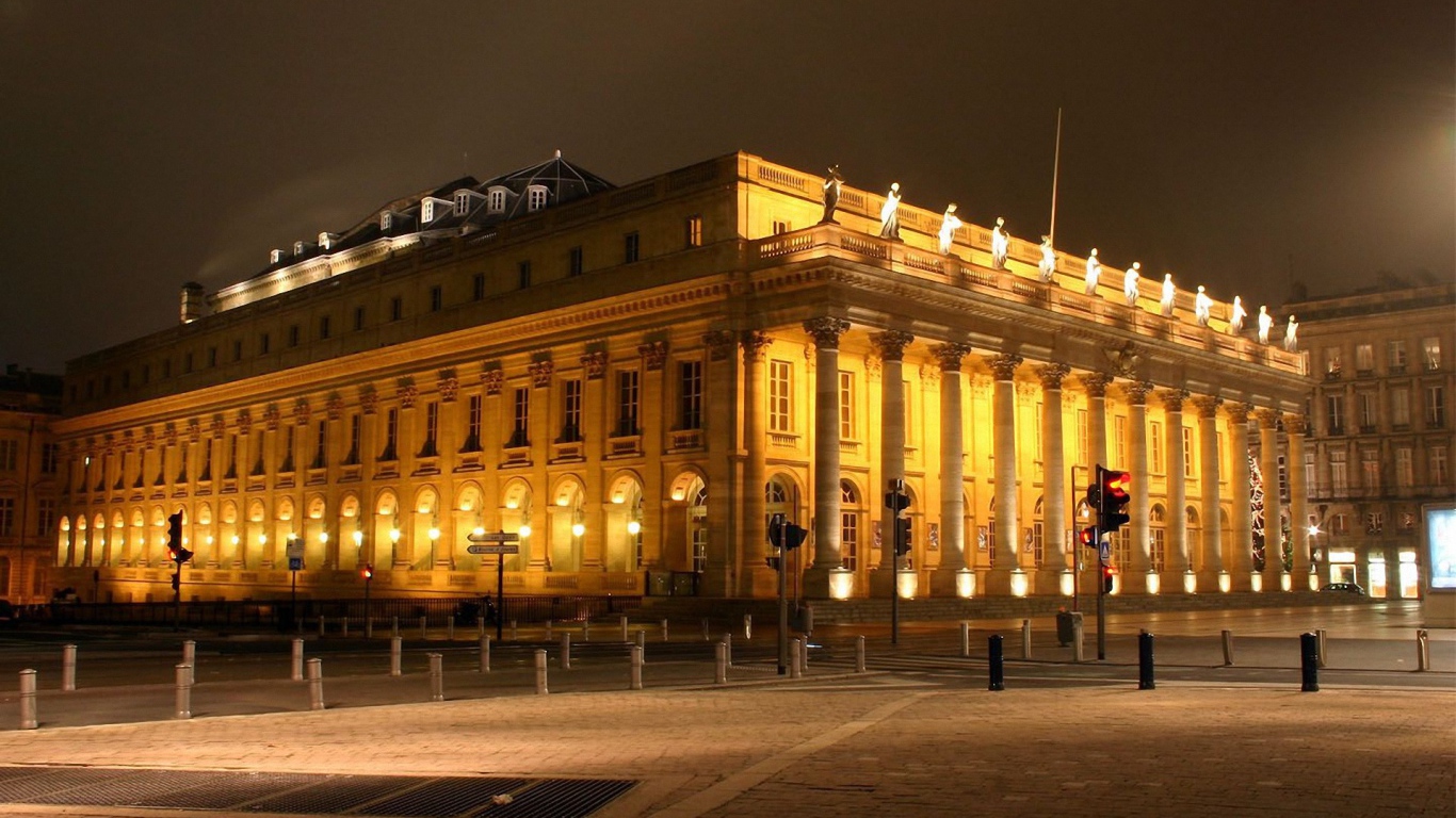 Театр в Бордо, Франция