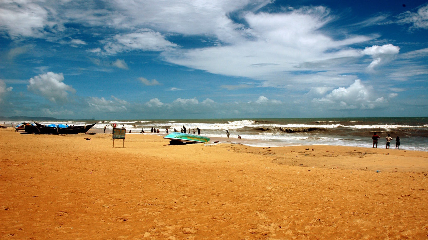 Пляжи в Бенаулиме