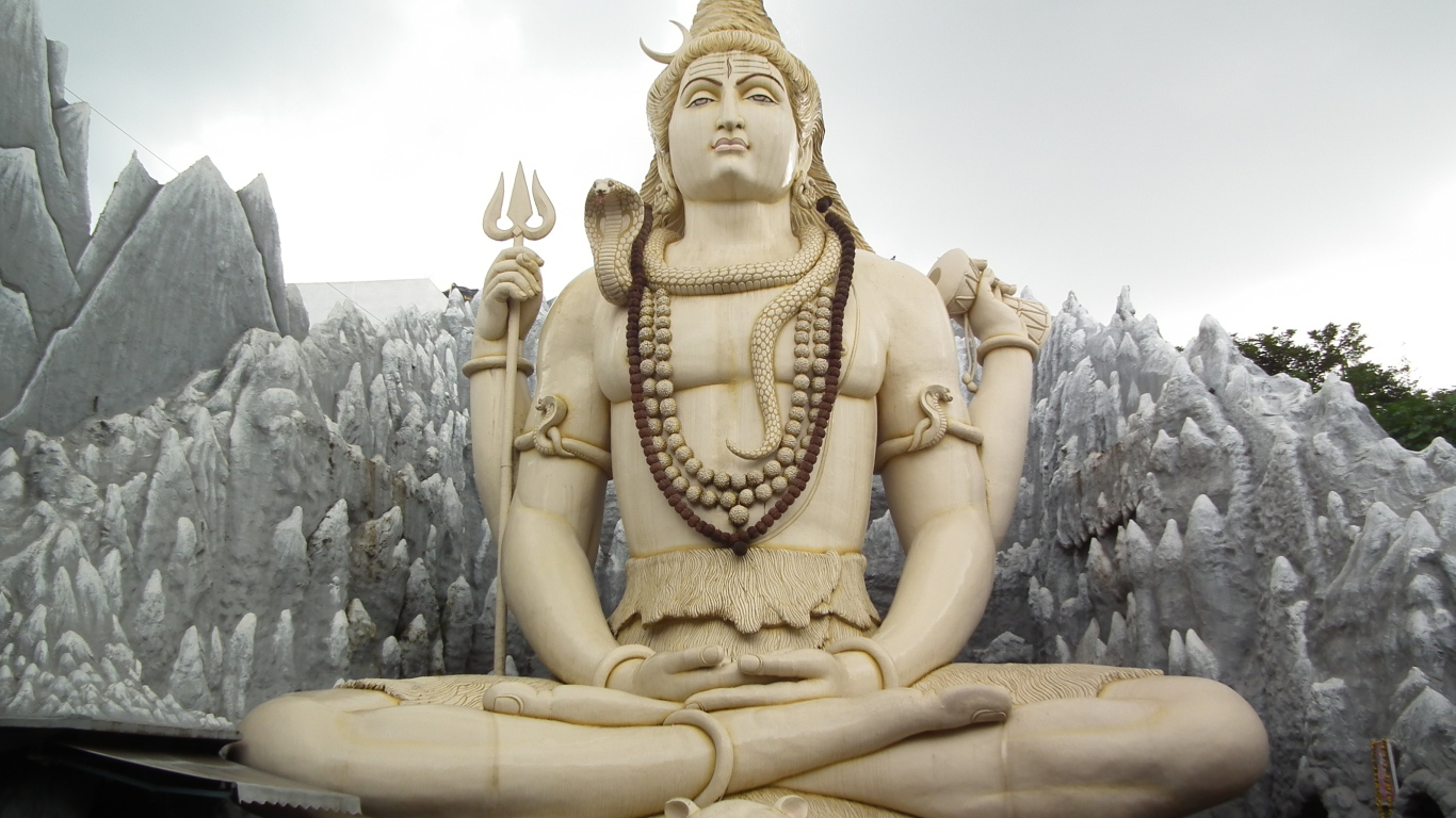 Статуя Шивы в Бангалоре