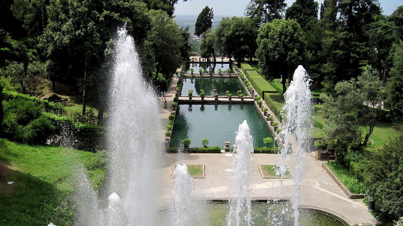 Искусственные озера в Тиволи, Италия