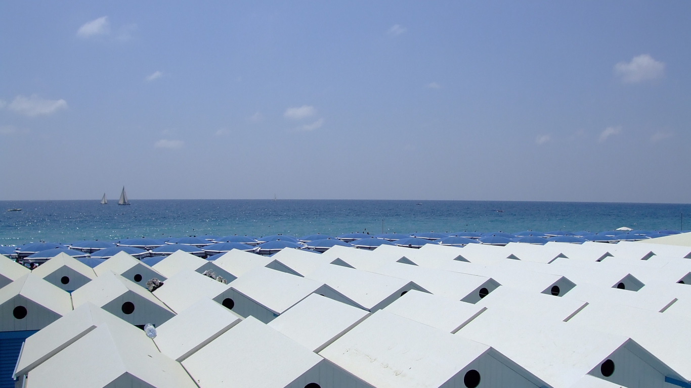 Пляжные домики на курорте Челле Лигуре, Италия