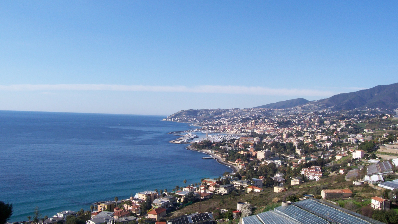 Голубая лагуна в Сан Ремо, Италия