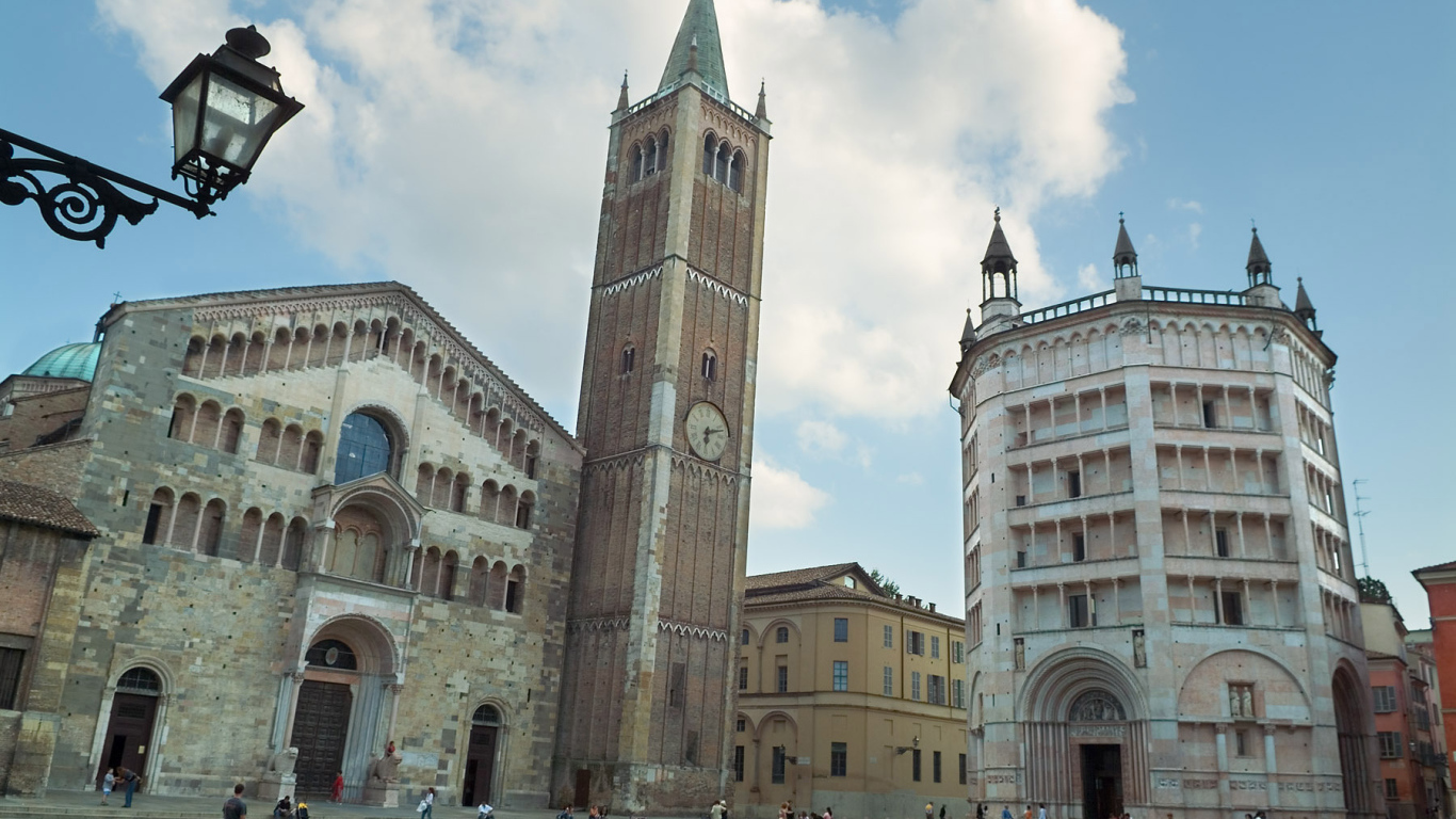 Башня с часами в Парме, Италия