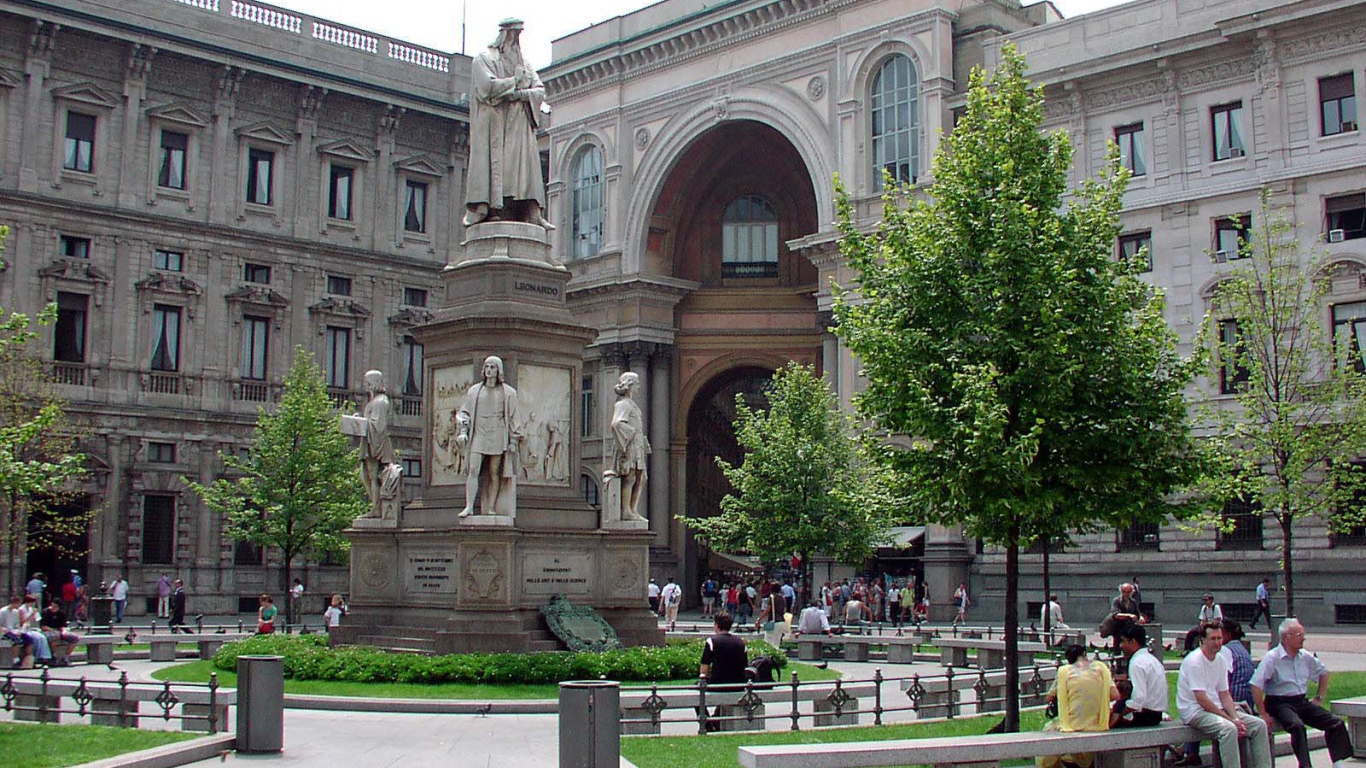 Памятник в Милане, Италия