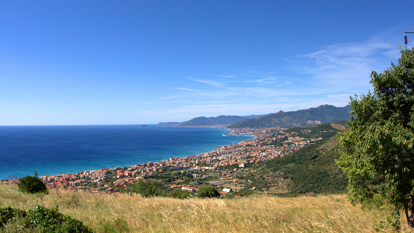 Курорт в Пьетра Лигуре, Италия