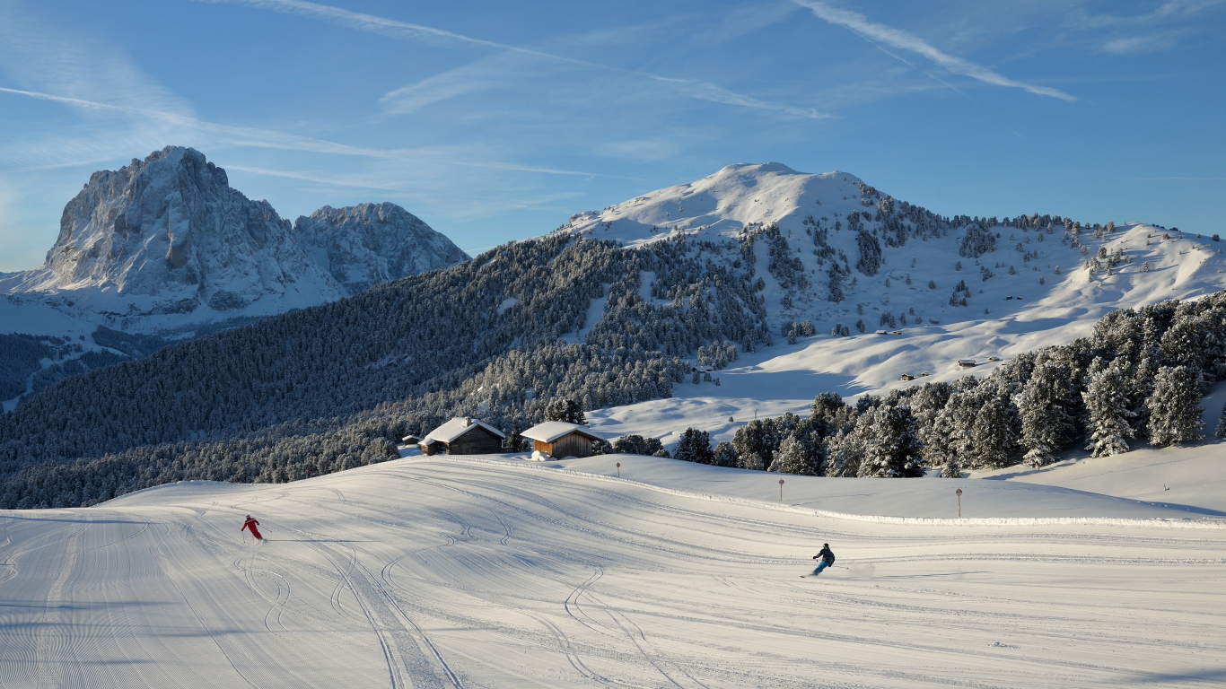 Лыжная трасса на горнолыжном курорте Валь Гардена, Италия