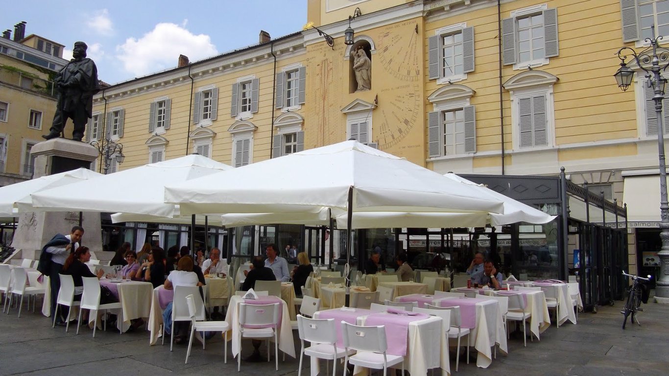 Street cafe in Parma, Italy
