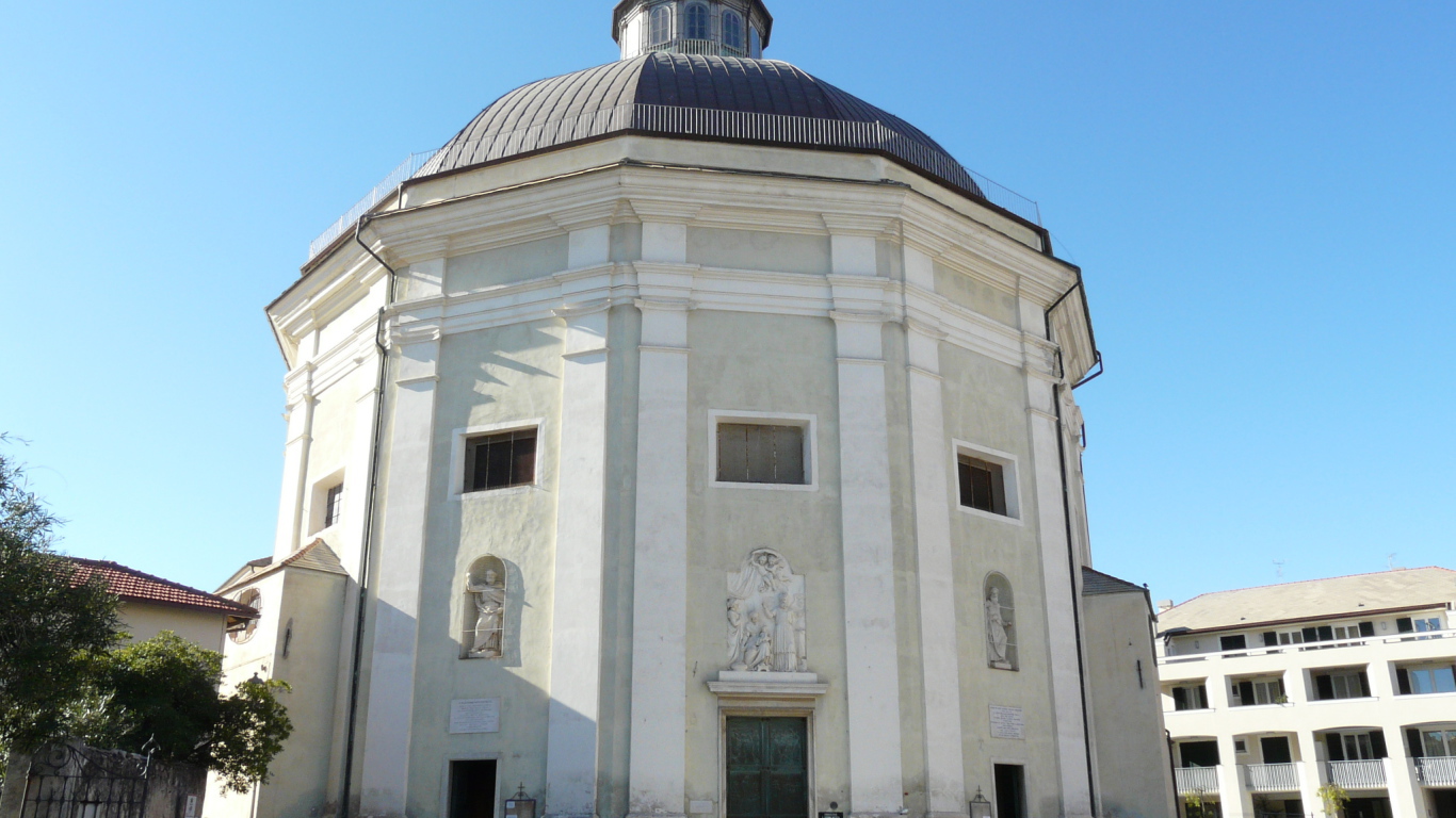 Башня в Лоано, Италия