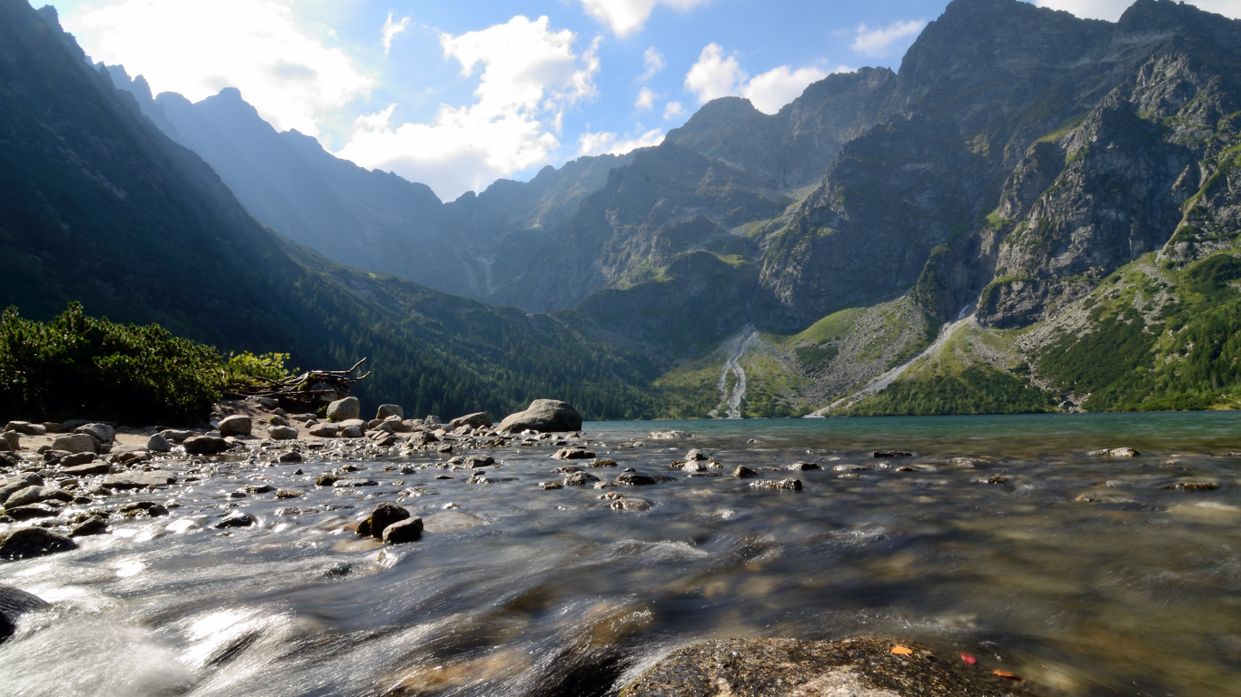 Самое большое горное озеро в регионе, Польша