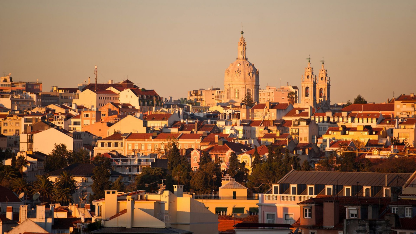Предзакатный вид в Лиссабоне